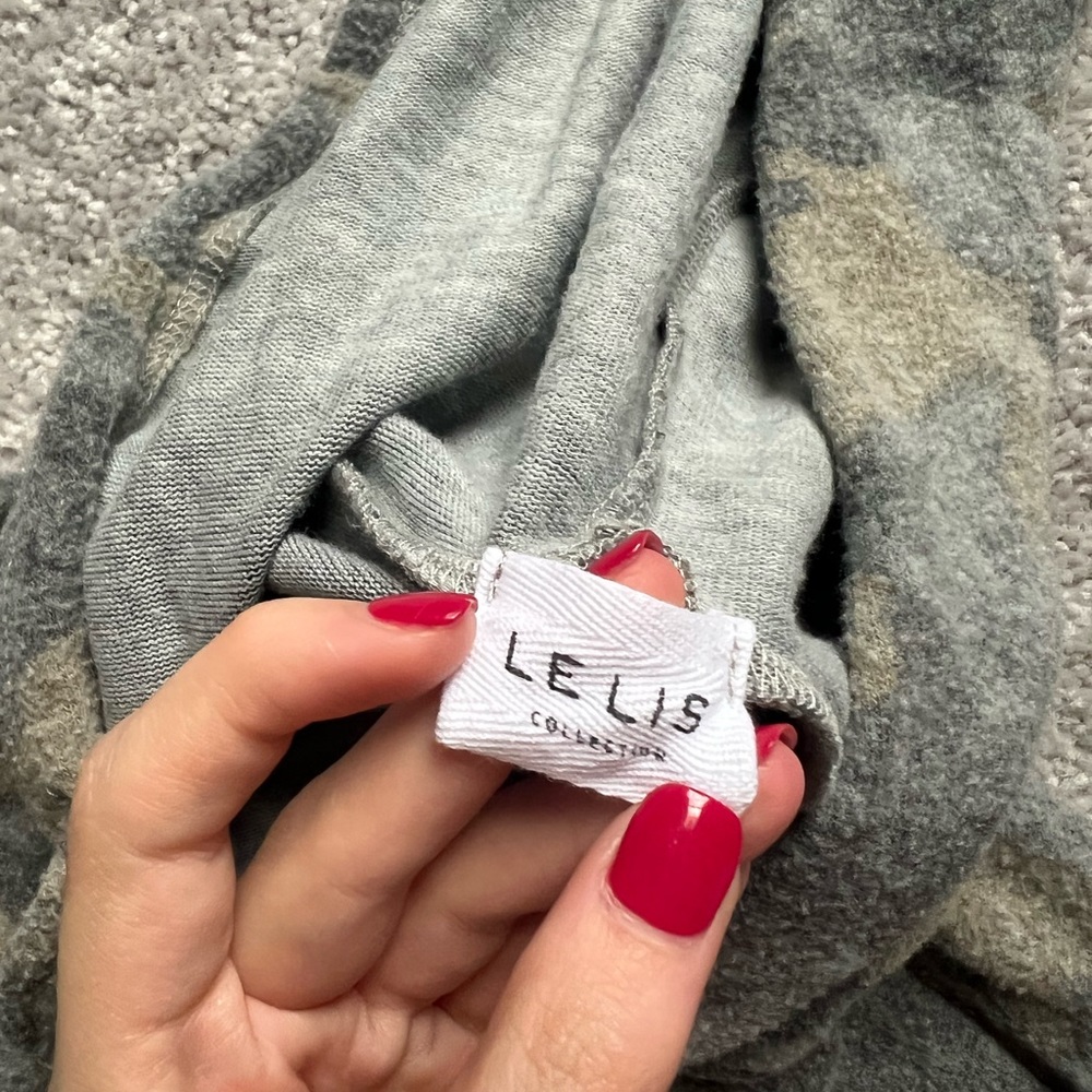 Camo Hoodie - Picture 4 of 6